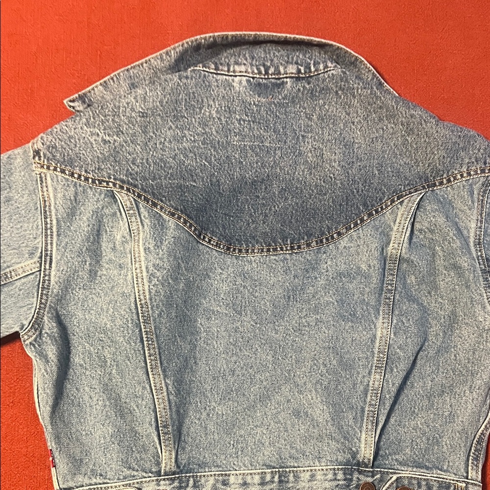 NEW Levi's Women's 90s Trucker Jean Jacket - Picture 3 of 6
